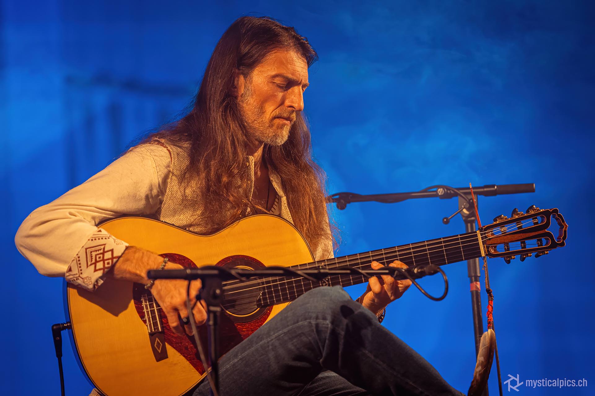 Estas Tonne bei einem Konzert