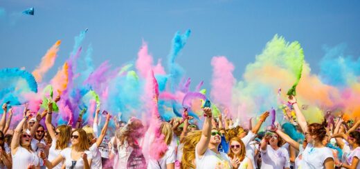 party feiernde Menschen im Sommer