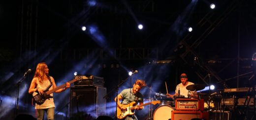 band auf der Bühne