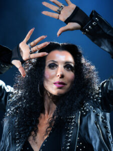Die cher show foto 05 star cher credit showslot