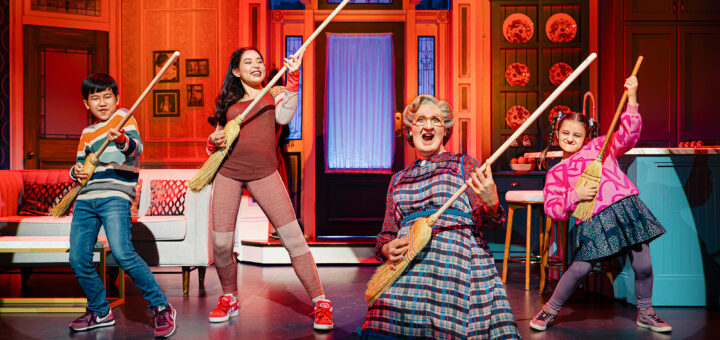 Mrsdoubtfire foto 01 credit joshua a hoffmann